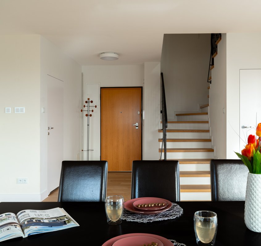 2 poziomowe/ Rakowiec/ wysoki standard/ Słoneczny Skwer